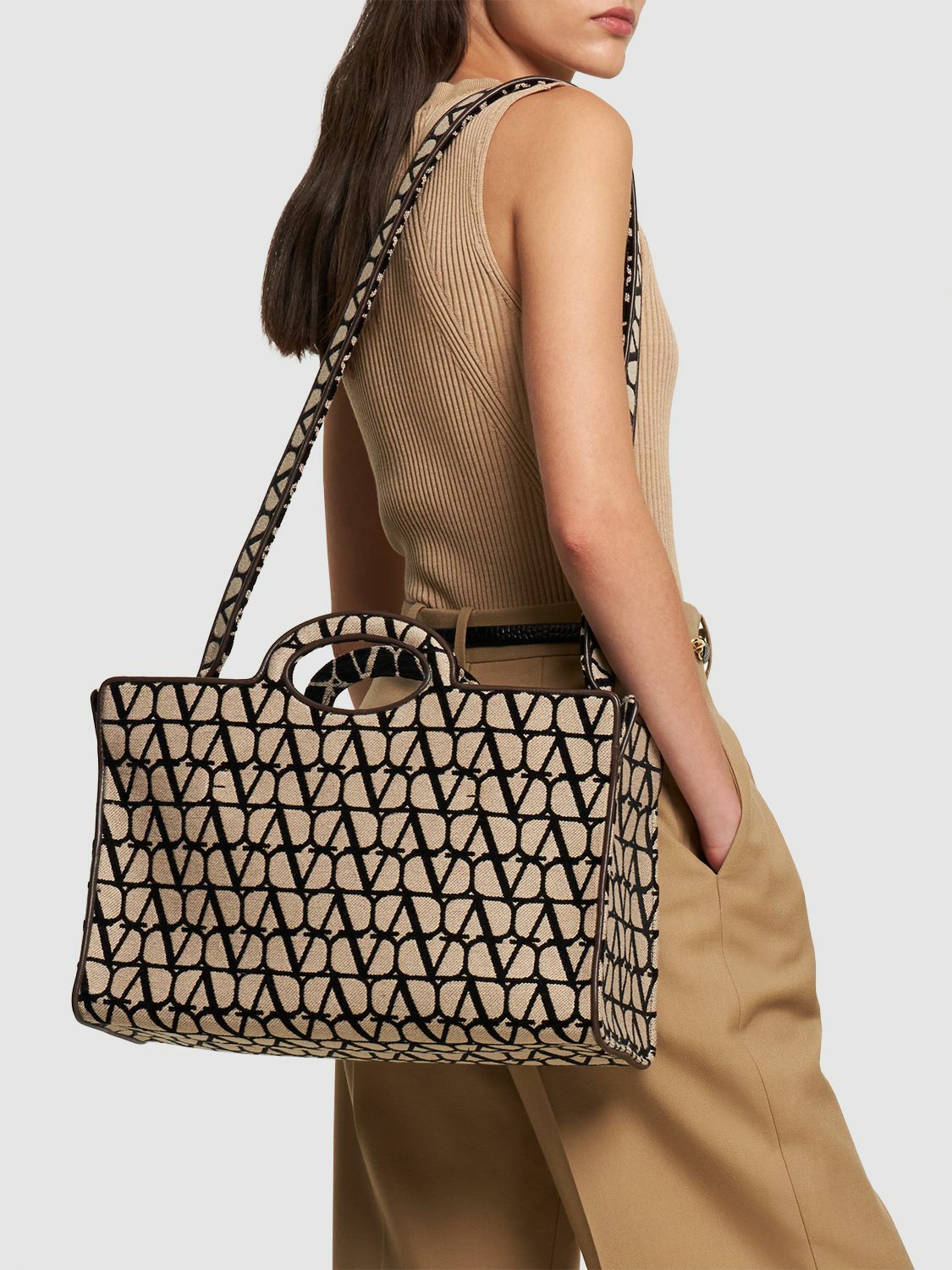 トートバッグ Valentino Garavani Borsa Tote ヴァレンティノ ガラヴァーニ ウィメンズ トートバッグ