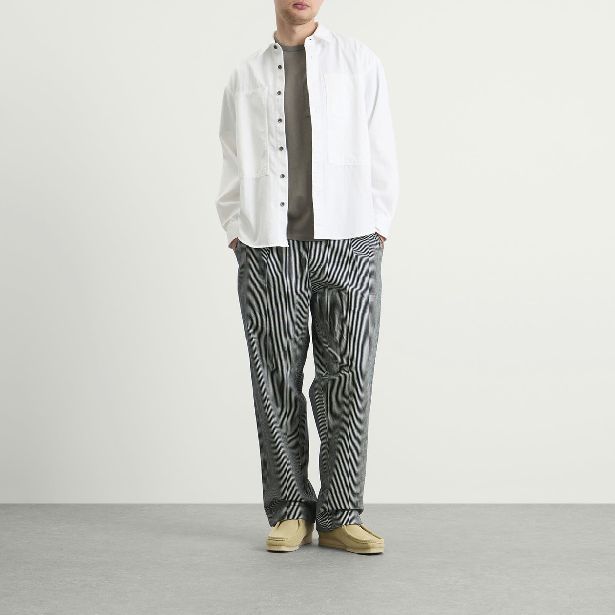 Dubbleware Men's Pocket Label T-Shirt in Soft Grey