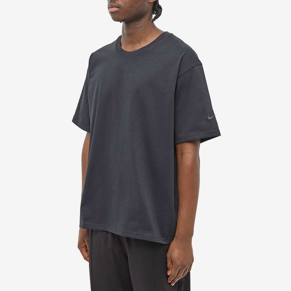 Nike Men's Teck Pack T-Shirt in Black/Anthracite Nike