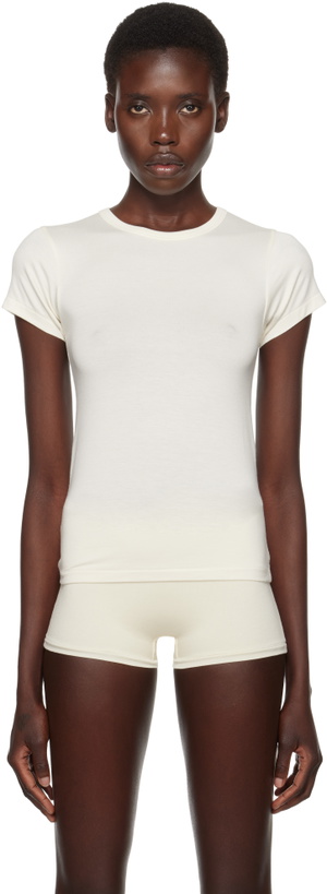 Photo: ÉTERNE Off-White Fitted Crewneck Short Sleeve T-shirt