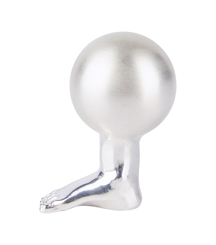 Photo: Natalia Criado Silver-plated metal paperweight