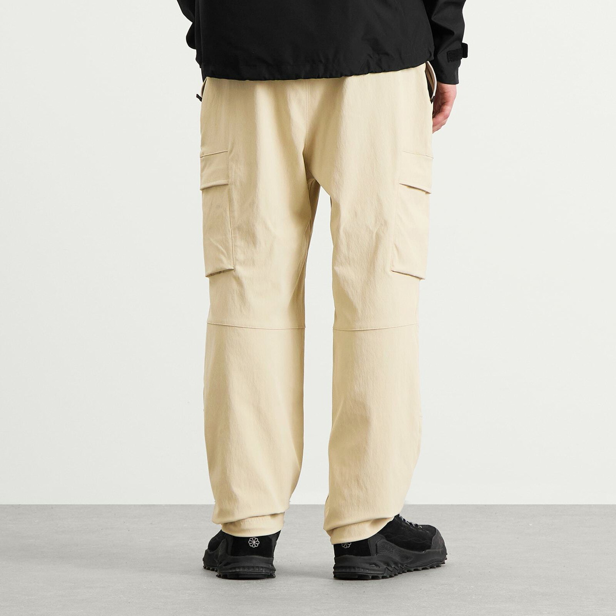 Haglöfs Men's Hede Cargo Trousers in Chalk Beige