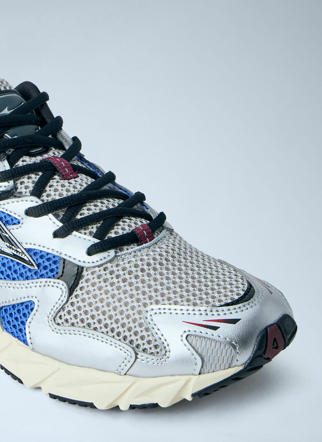 Mizuno Wave Rider 10 Sneakers