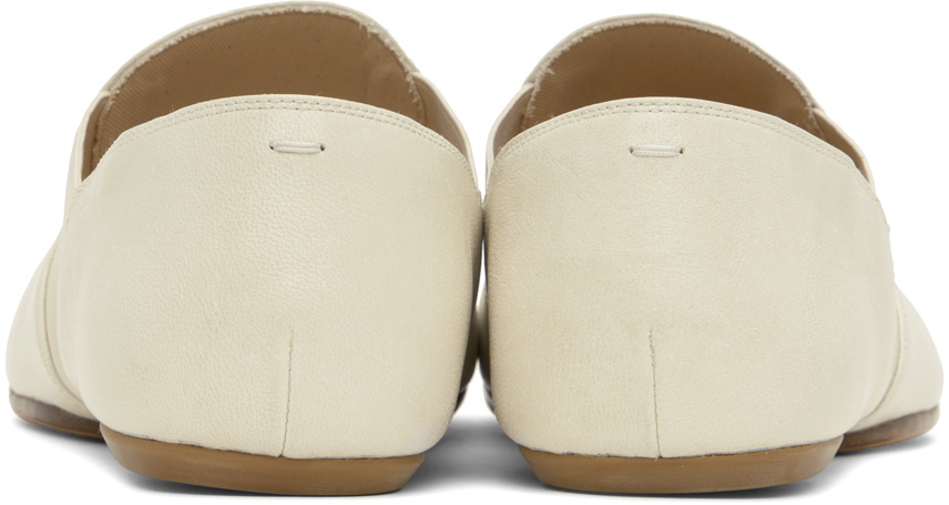 【関税込み】Maison Margiela ホワイト Tabi ローファー Maison Margiela Off-White Elasticized Tabi Loafers Maison