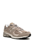 NEW BALANCE - M2002r Sneakers