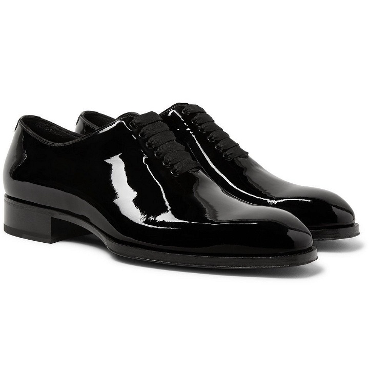 Photo: TOM FORD - Elkan Whole-Cut Patent-Leather Oxford Shoes - Men - Black