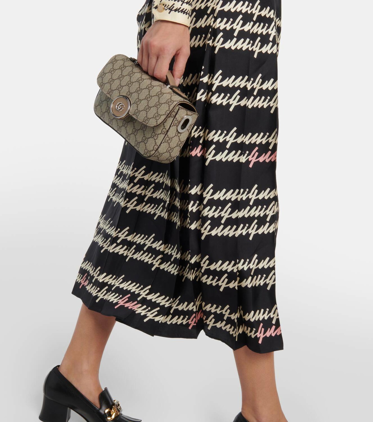 GUCCI★素敵！FLORAL TASSEL PRINT SILK PLEATED MIDI SKIRT GUCCI☆素敵！FLORAL TASSEL PRINT SILK PLEATED MIDI SKIRT