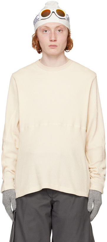 Photo: BRYAN JIMENÈZ Off-White Body Warmer Thermal Sweatshirt