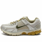 Nike Zoom Vomero 5 Sneakers in Light Bone/Medium Olive