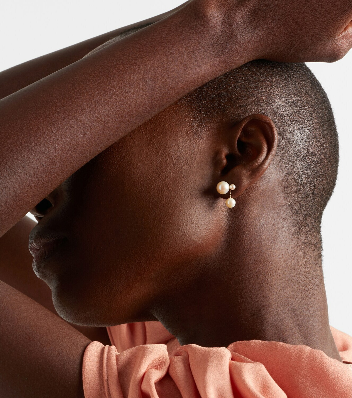 Sophie Bille Brahe Lou Perle 14kt gold single earring with freshwater pearls