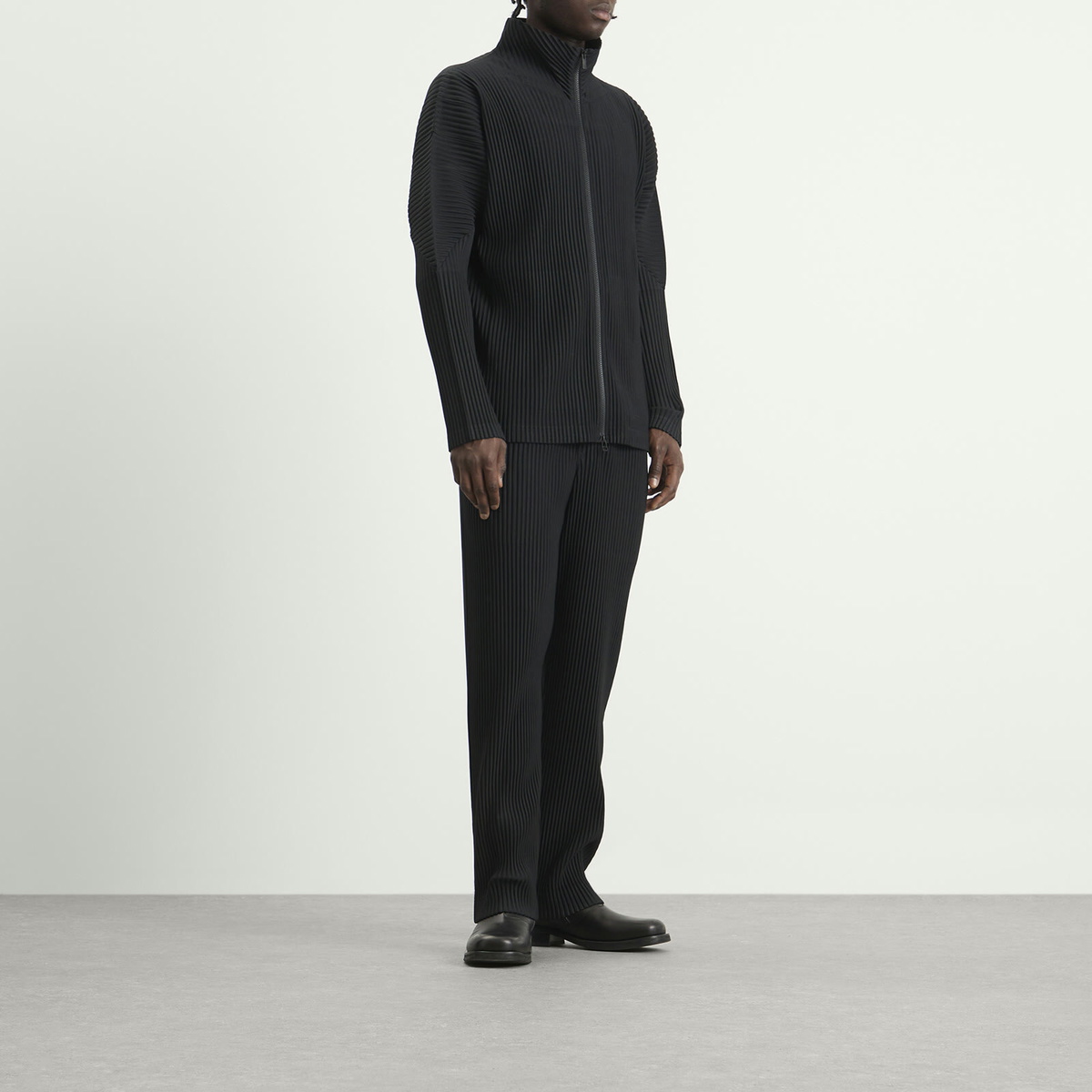 Homme Plissé Issey Miyake Men's Pleat Pant in Black