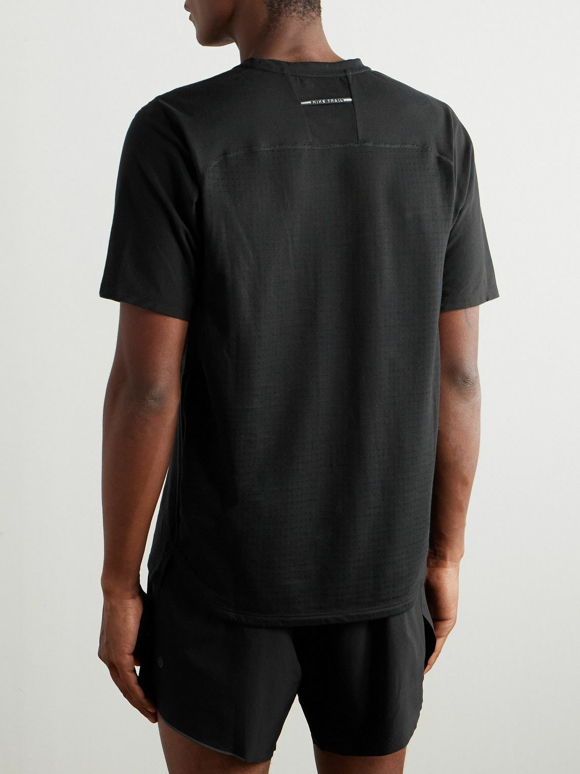 NIKE RUNNING - Trail Solar Chase Mesh-Panelled Dri-FIT ADV T-Shirt - Black