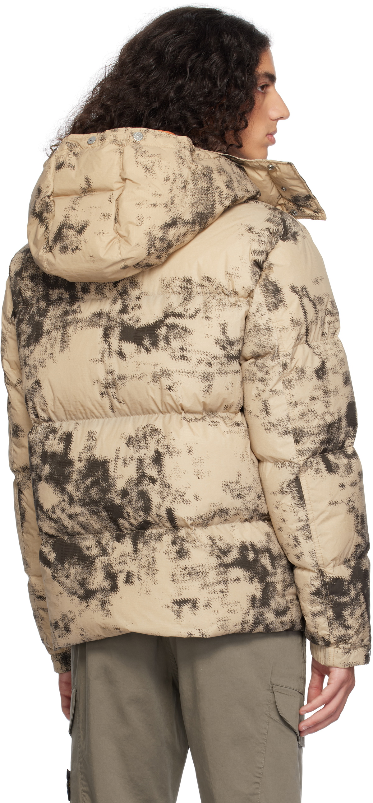 Stone  ストーンアイランド　ice jacket ダウン STONE ISLAND、25-26年秋冬コレクションのラストデリバリーを飾る