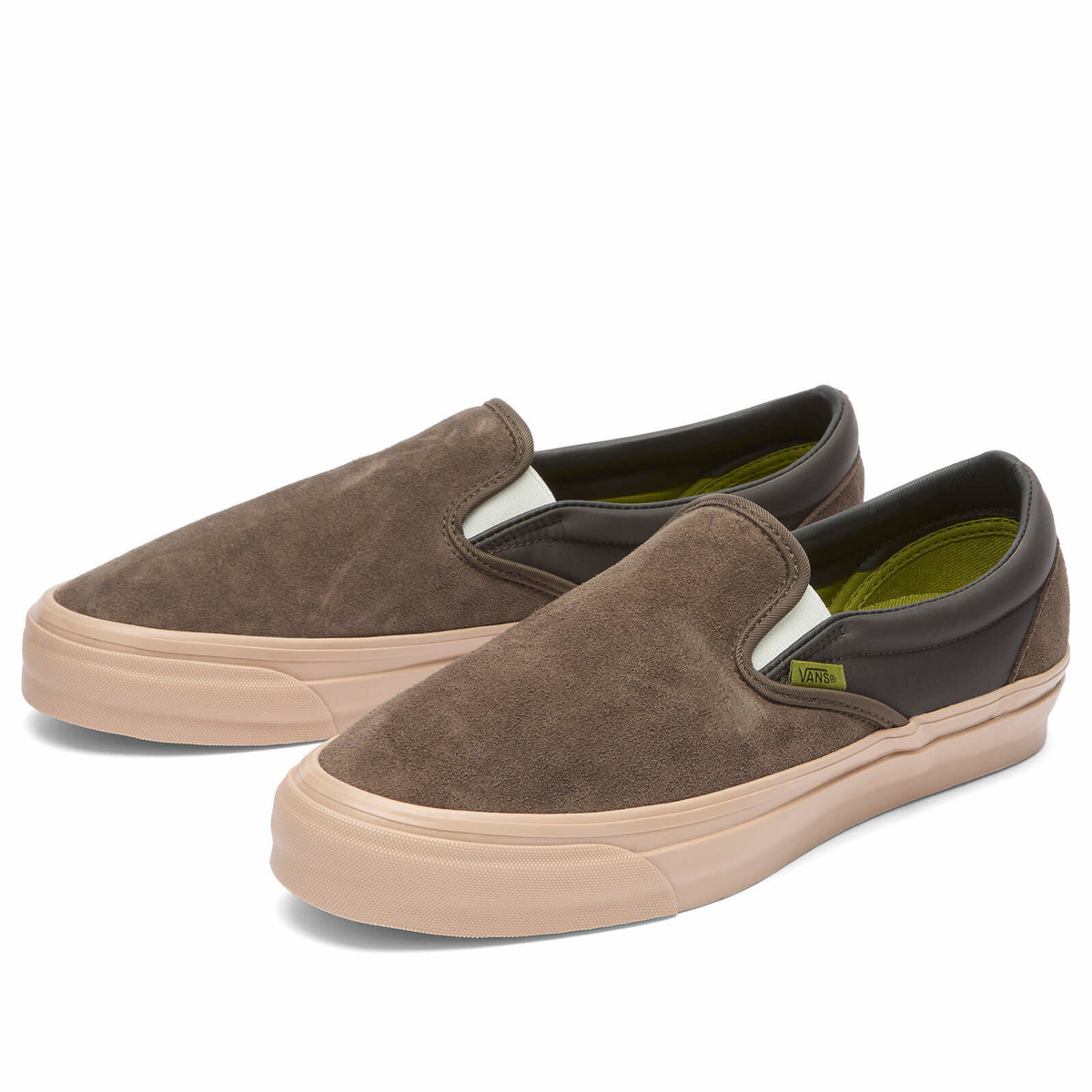 Vans LX Classic Slip-On 98 sneaker in Suede Coal Brown