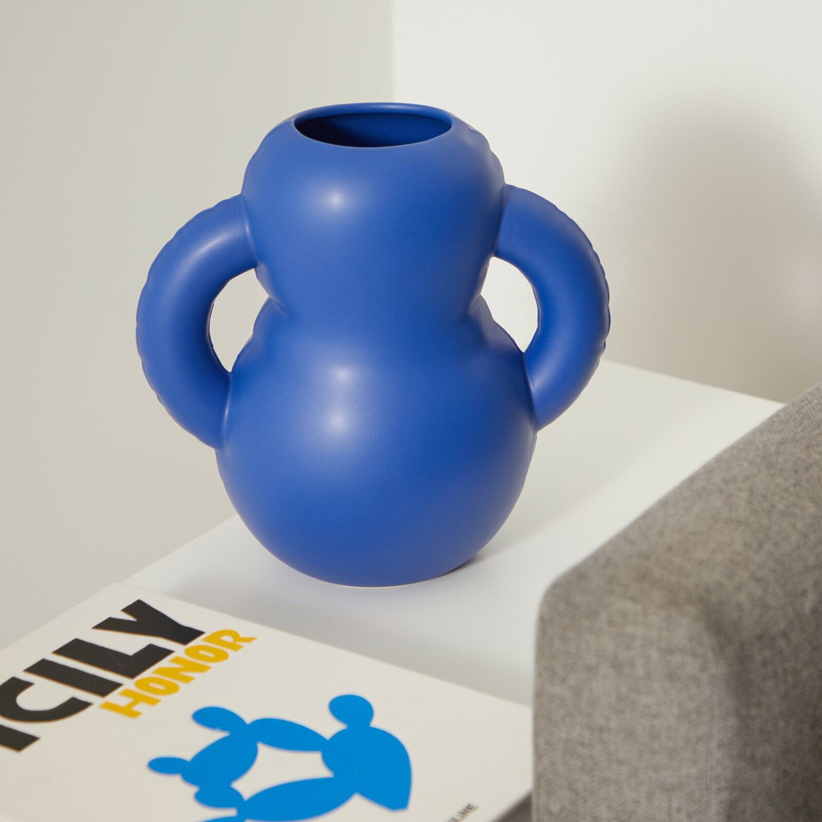 Home Studyo Oscar Vase in Indigo Blue 