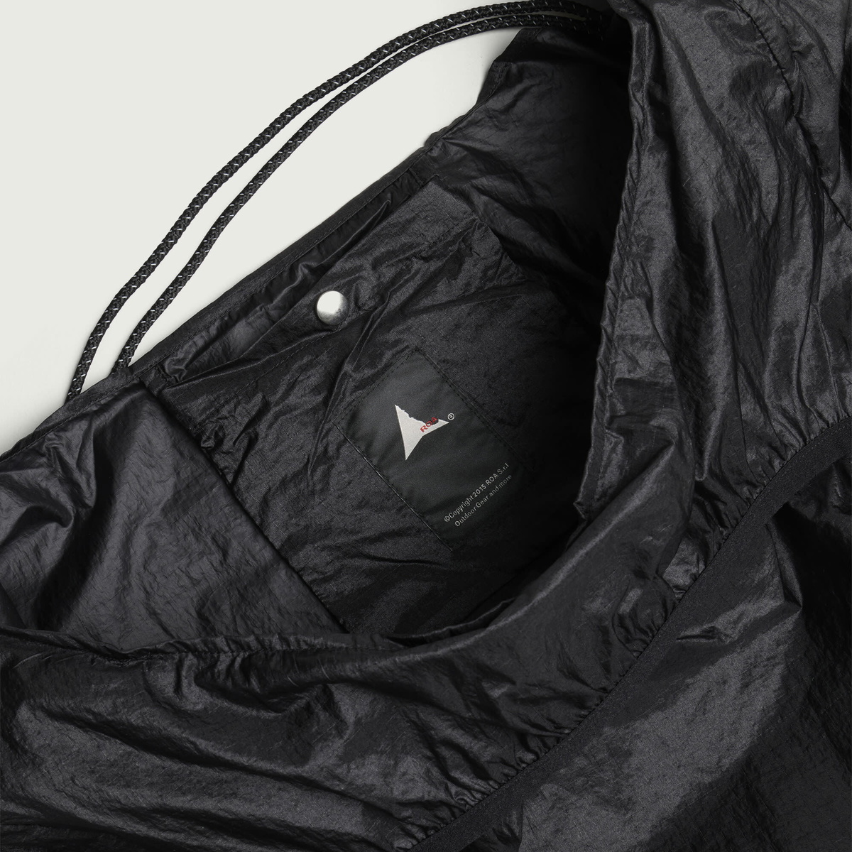 ROA Men's Laki Packable Knot Bag in Black