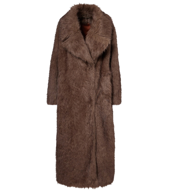 Photo: Xu Zhi Faux fur coat