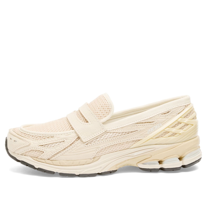 Photo: New Balance 1906L Sneaker in Bisque