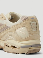 Wave Rider 10 Sneakers in Beige