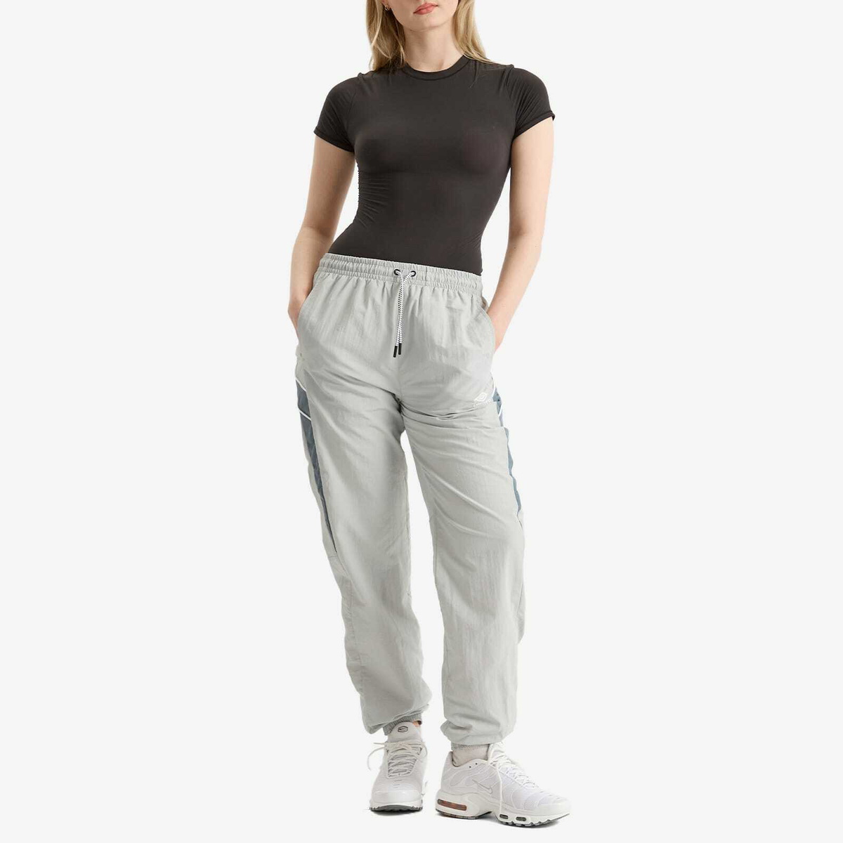 Umbro Relaxed Track Pant in Pearl Blue