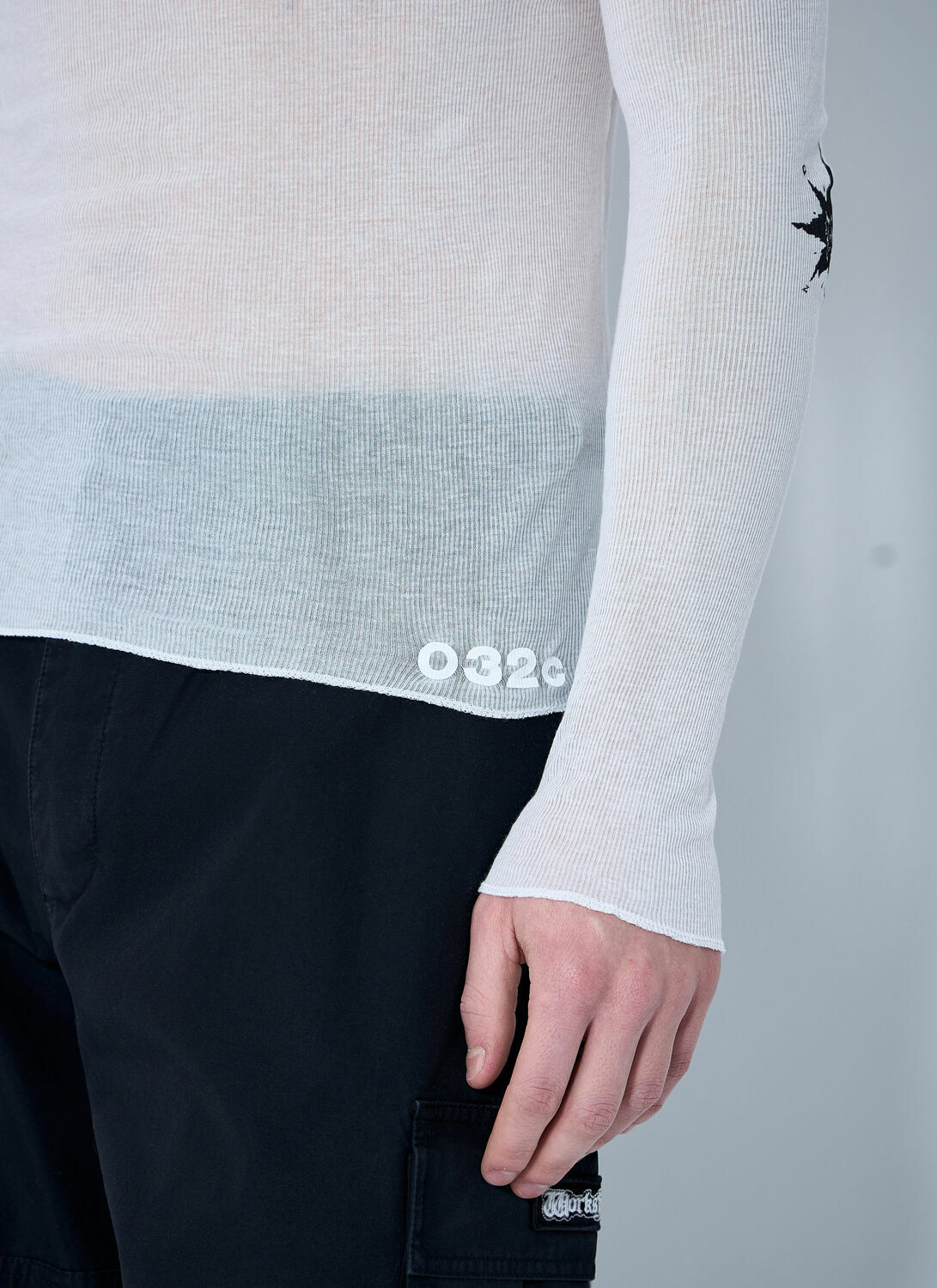 032C Knit Logo Print Top