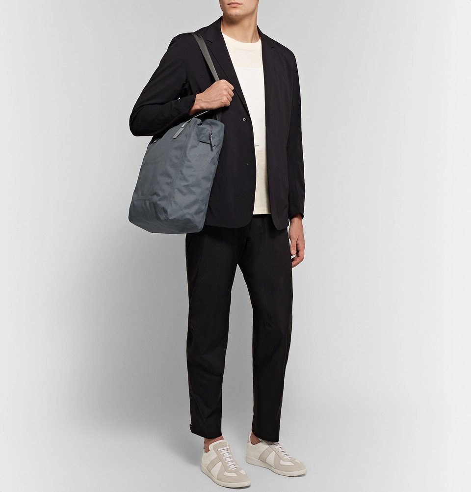 ARC'TERYX VEILANCE Seque Tote(トートバッグ)