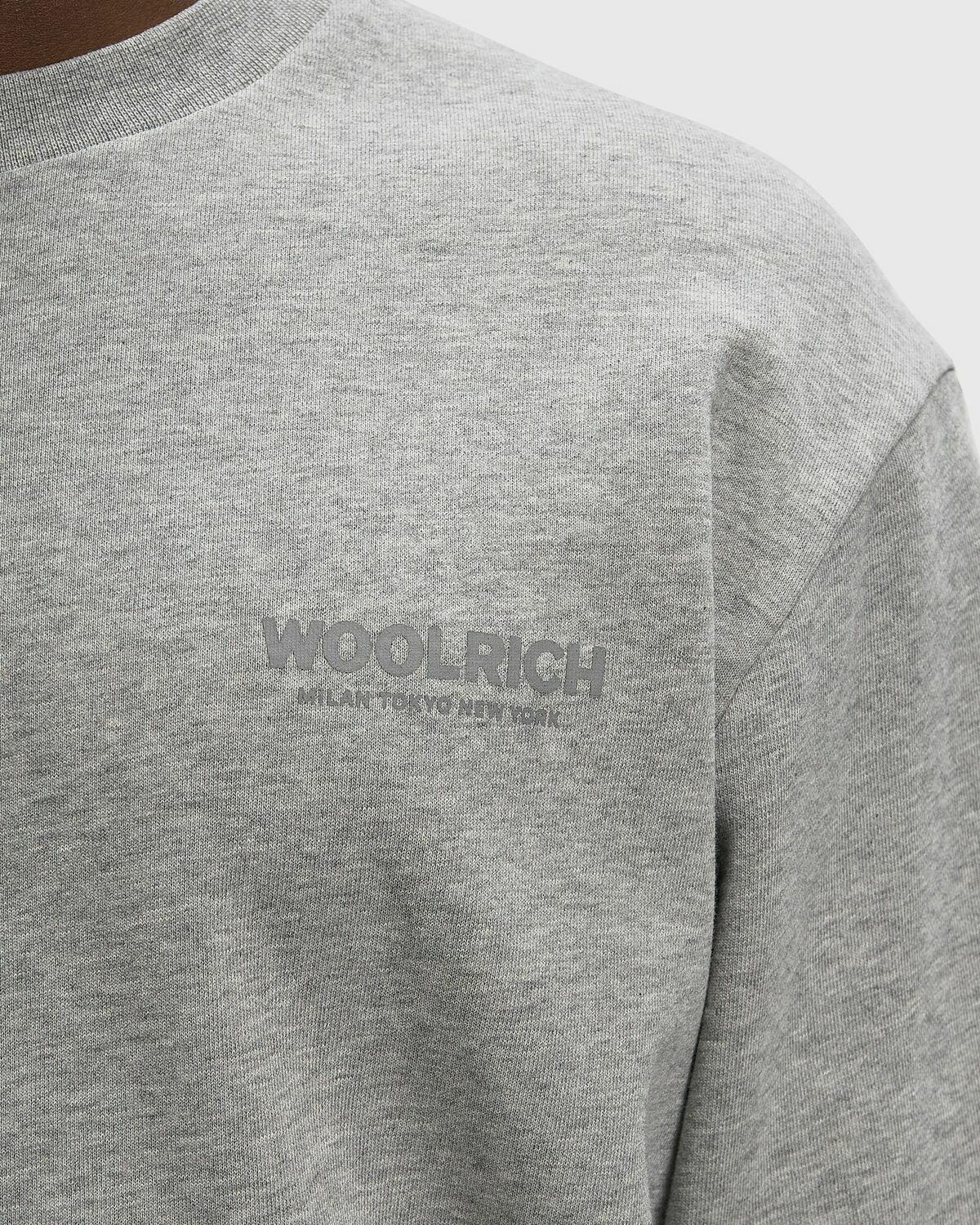 MACRO LOGO CREWNECK