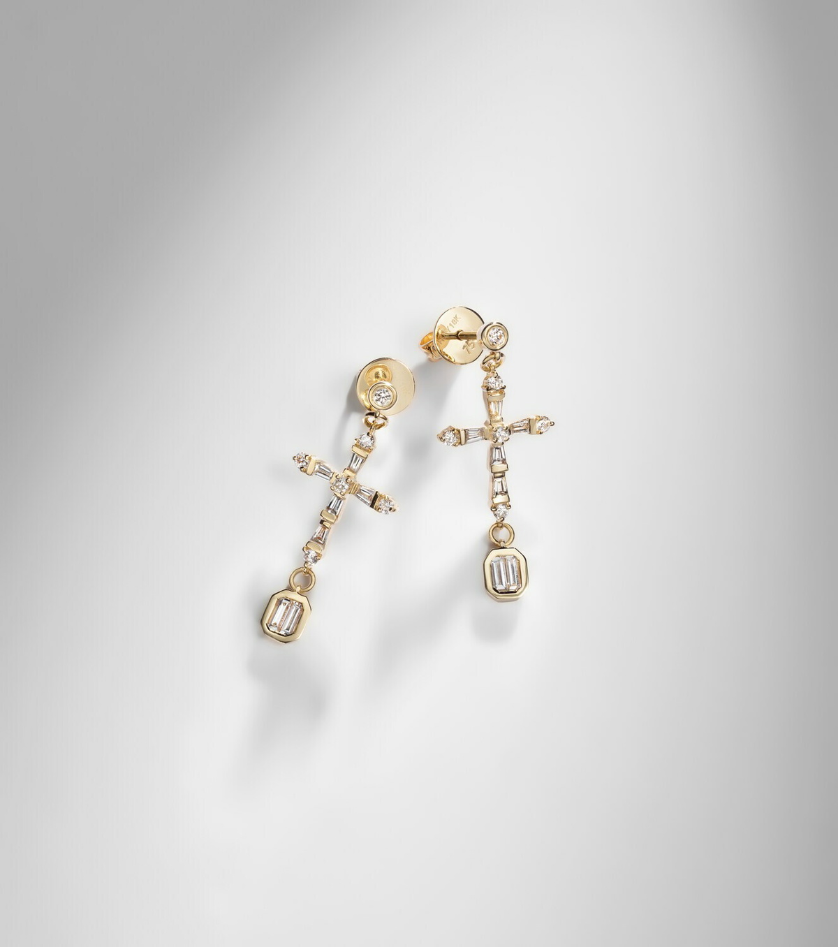 Shay Jewelry 18kt gold (750/1000) drop earrings with diamonds