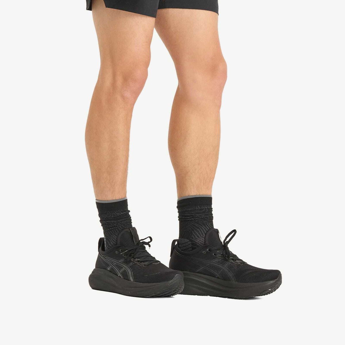 Asics Running GEL-NIMBUS 27 in Black/Graphite Grey