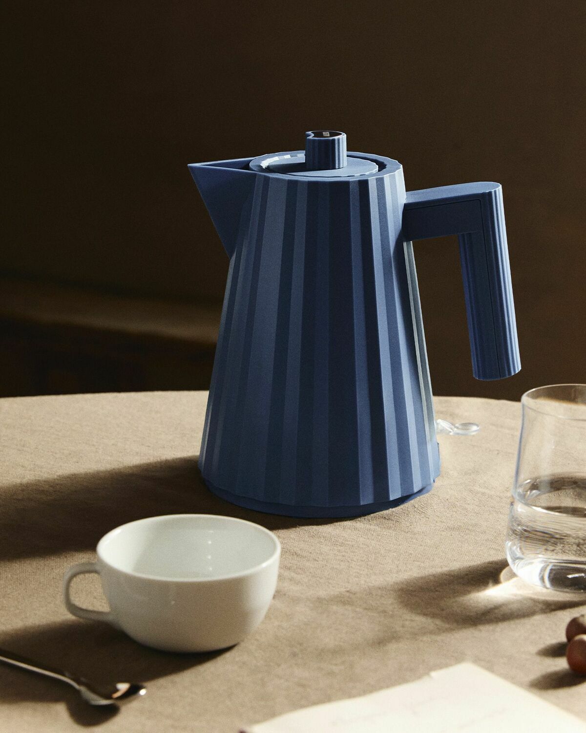 Alessi PLISSE,ELEKTR.WASSERKESSEL 1LT - EU PLUG Blue Mens Kitchen- & Tableware