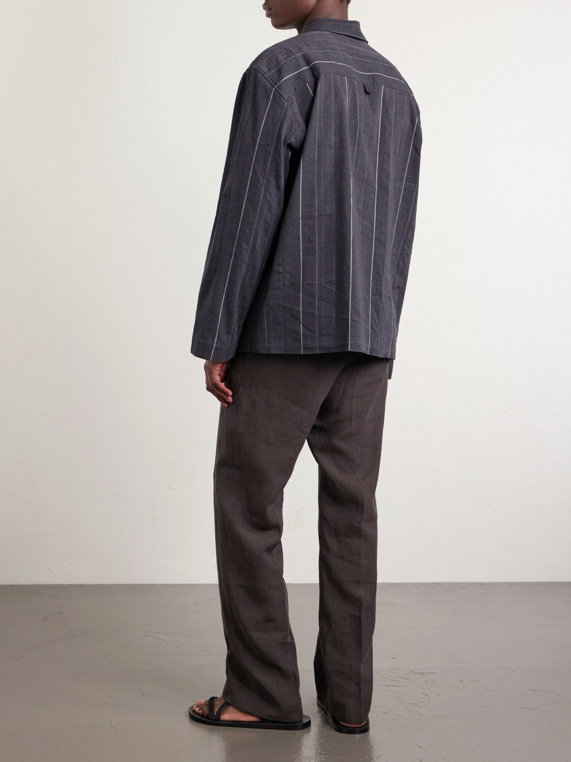 A Kind Of Guise - Matara Cropped Pinstriped Cotton and Linen-Blend Overshirt - Black