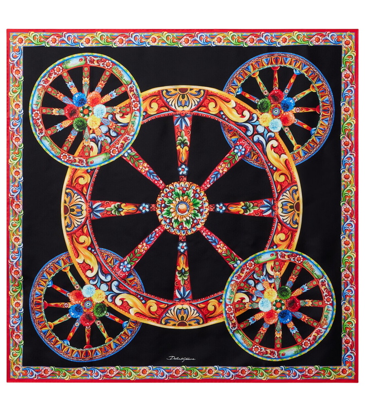 Photo: Dolce&Gabbana Carretto silk twill scarf