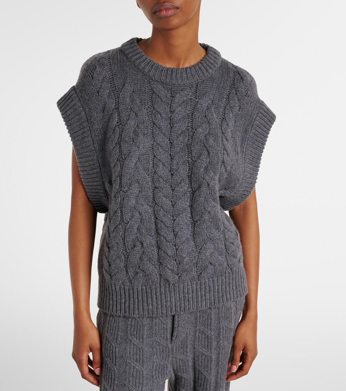 Lisa Yang Hayley cable-knit cashmere sweater vest