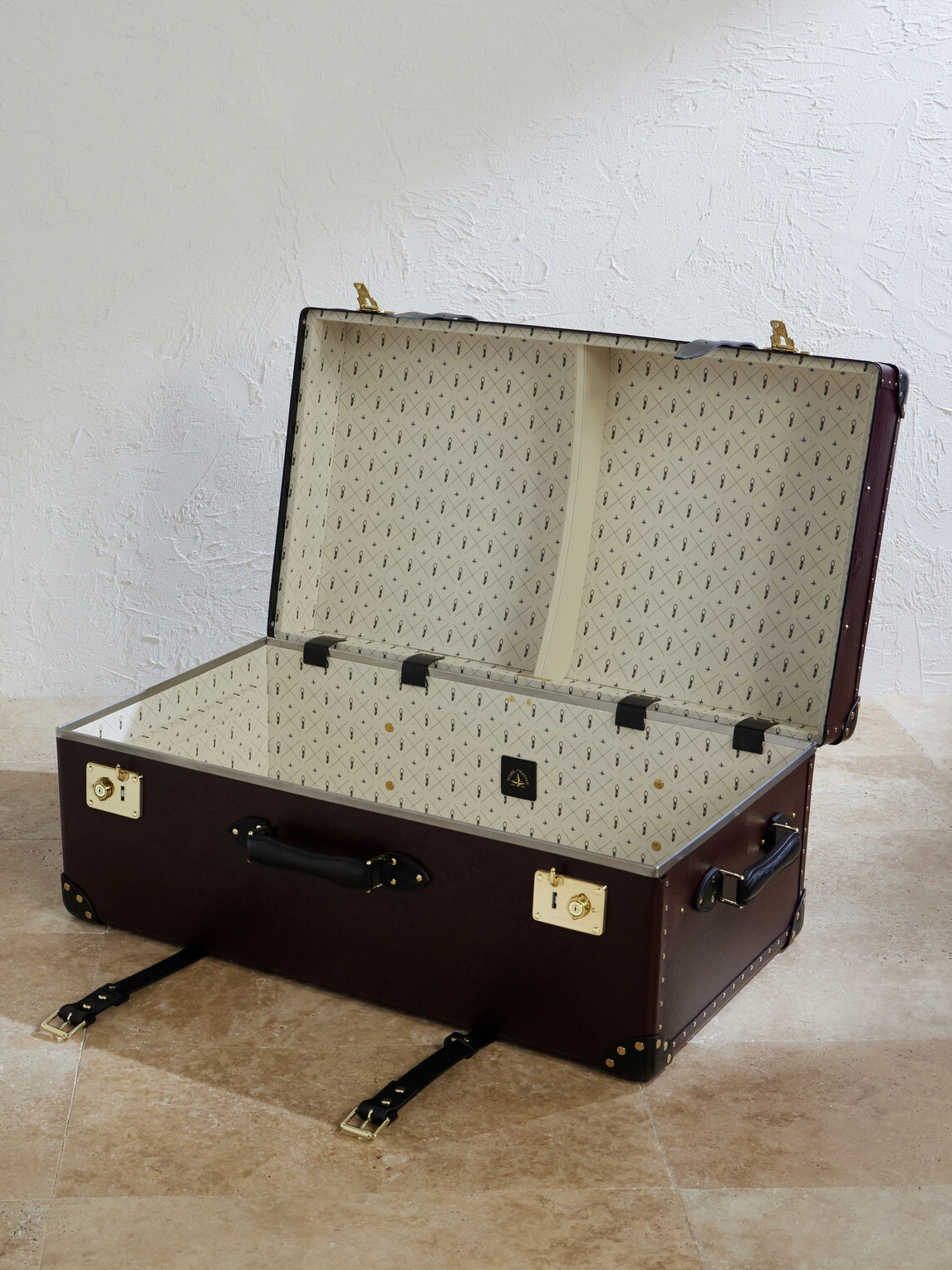 Globe-Trotter - Steamer Leather Home Trunk
