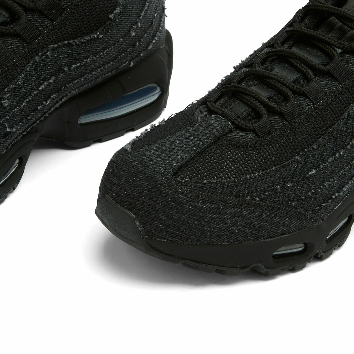 Nike x Levi's Air Max 95 Sneaker in Black/Red/White