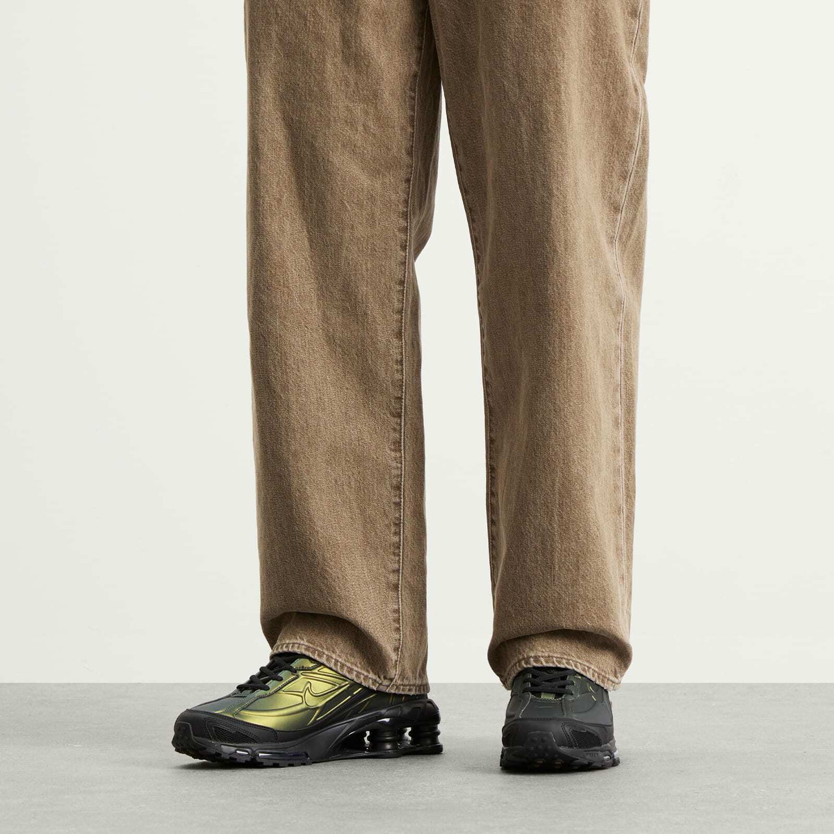 Nike Shox Ride 2 Sneaker in Black/Olive/Silver