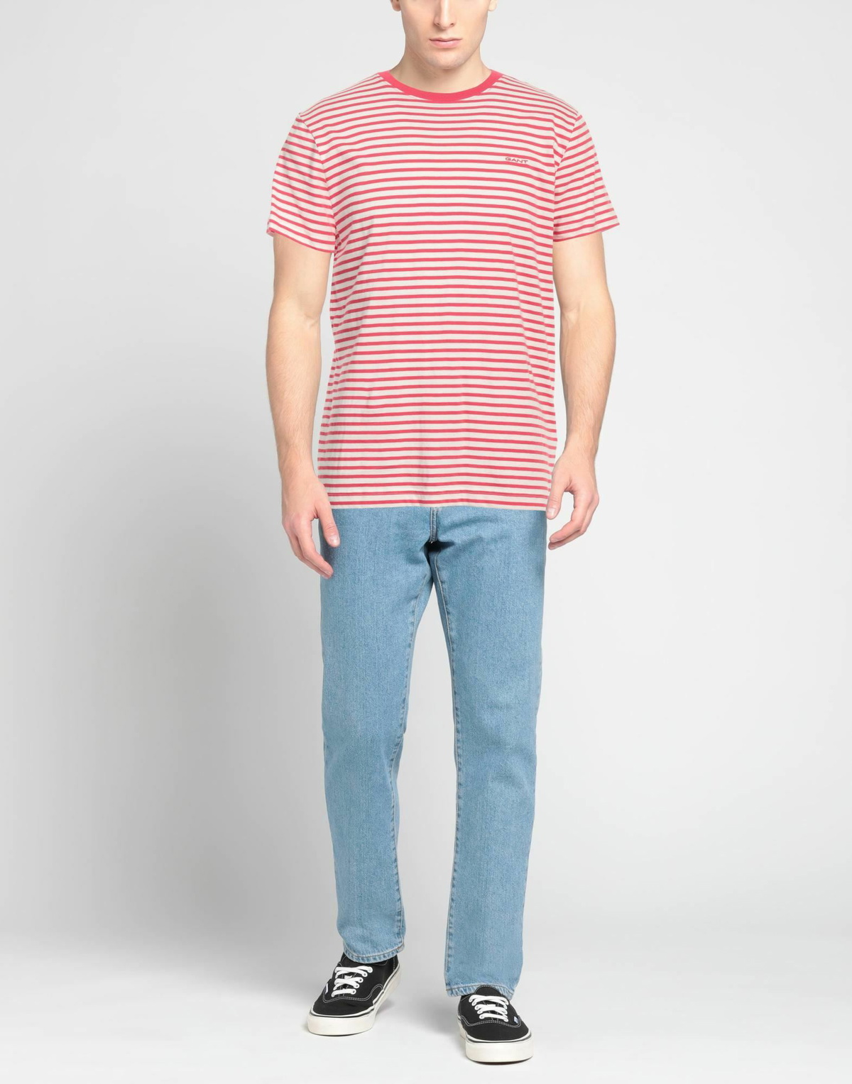 Gant Mens T-shirt in Magenta