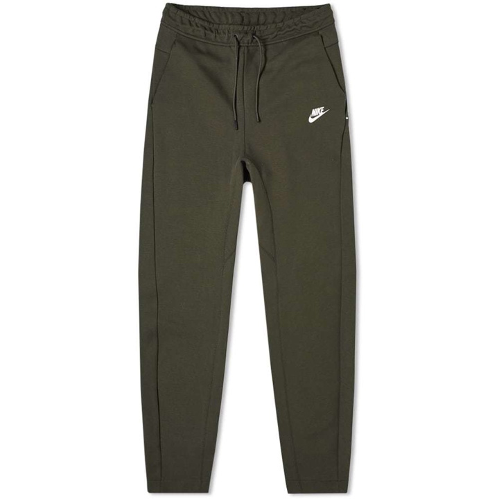 Photo: Nike Tech Fleece Pant Sequoia & White