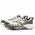 HOKA ONE ONE U Speedgoat 2 Sneaker in Black/Frost