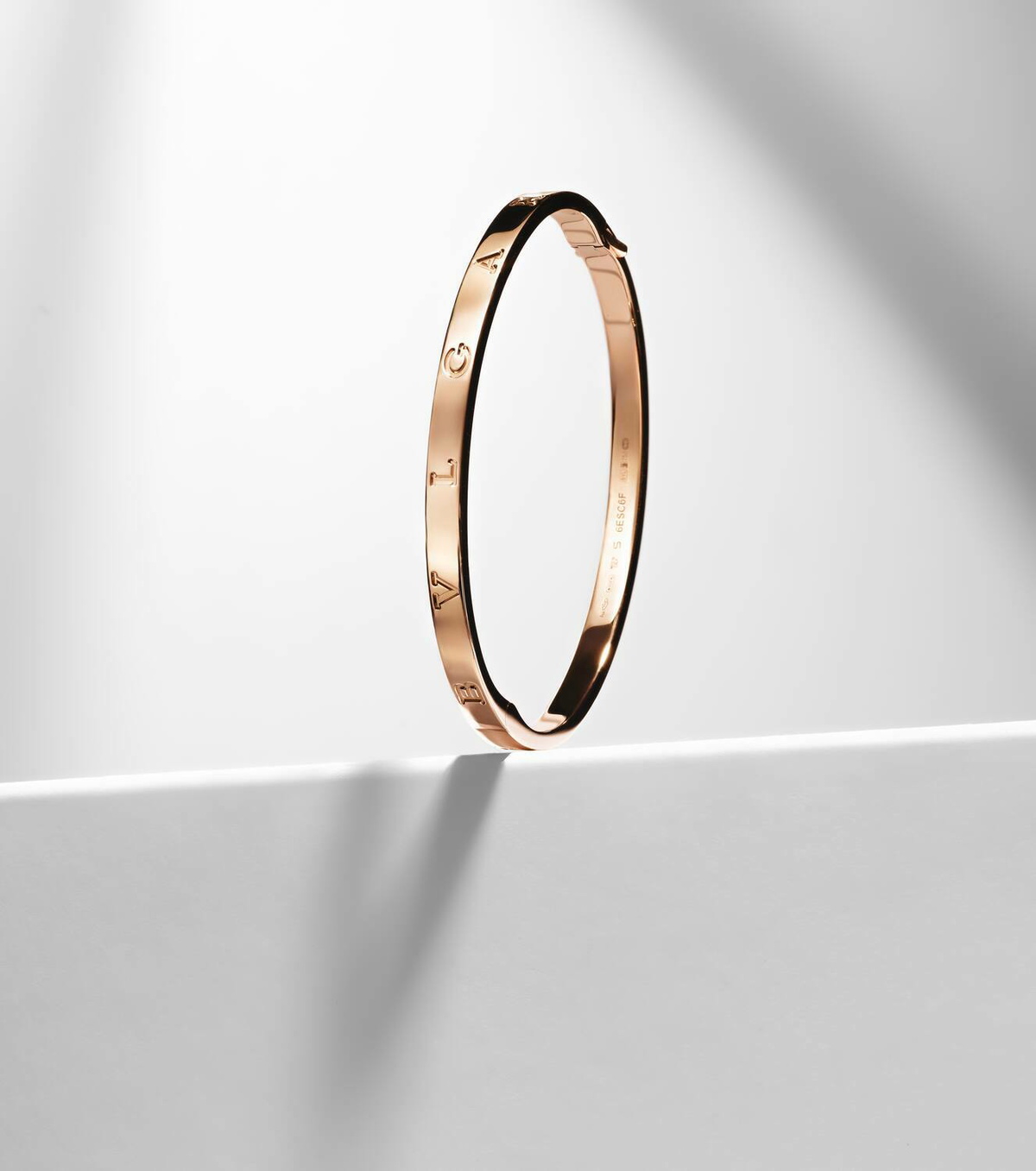 Bvlgari B.zero1 Essential 18kt gold bangle bracelet