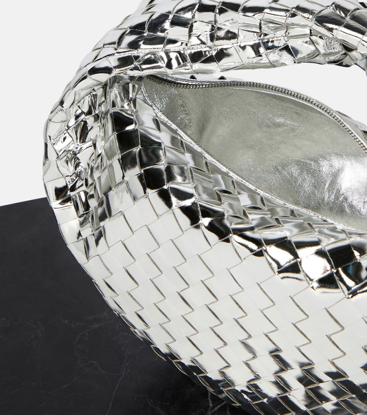 Bottega Veneta アートブック メタリック Summer 24 fanzine