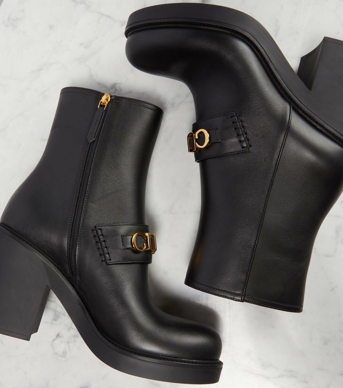 Gucci Logo leather ankle boots Gucci