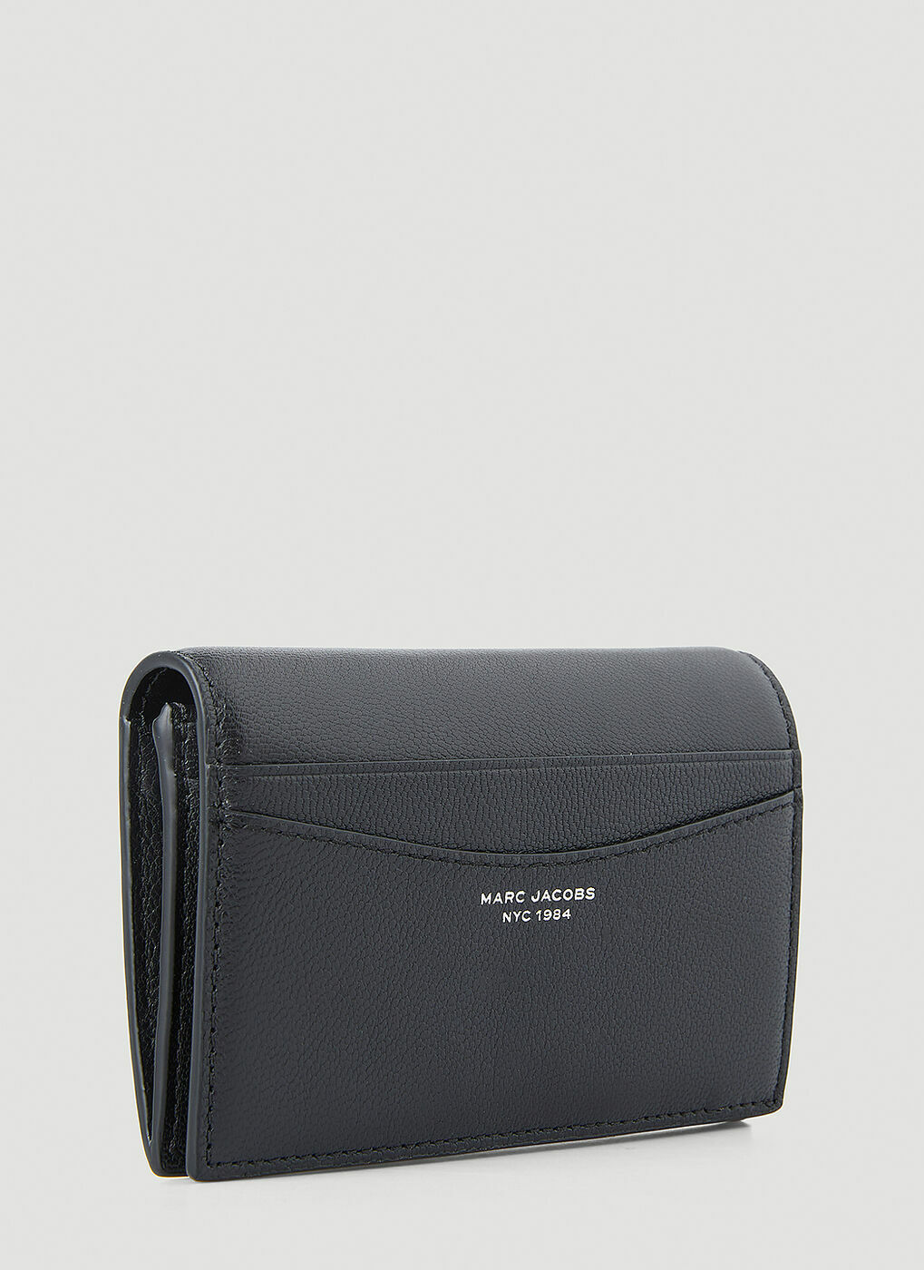 ★TOUT Y EST★ Slim 84 The Small Bifold WalletCement MBACS23 Amazon.com: Marc Jacobs Women's The Slim 84 Zzip Around