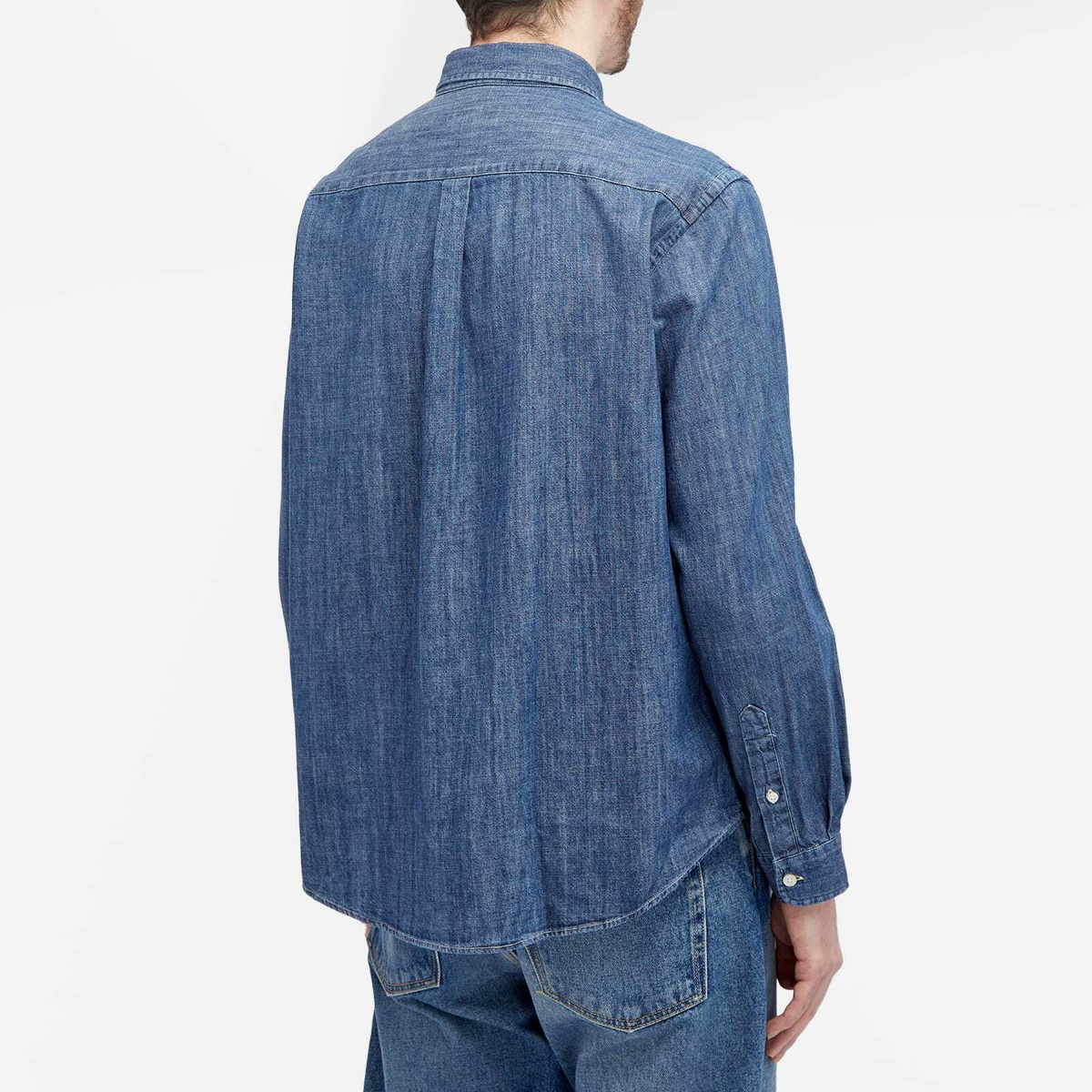 Sporty & Rich Men's Conneticut Crest Denim Shirt in Blue Sporty & Rich