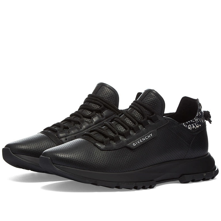 Photo: Givenchy Spectre Runner Low Sneaker