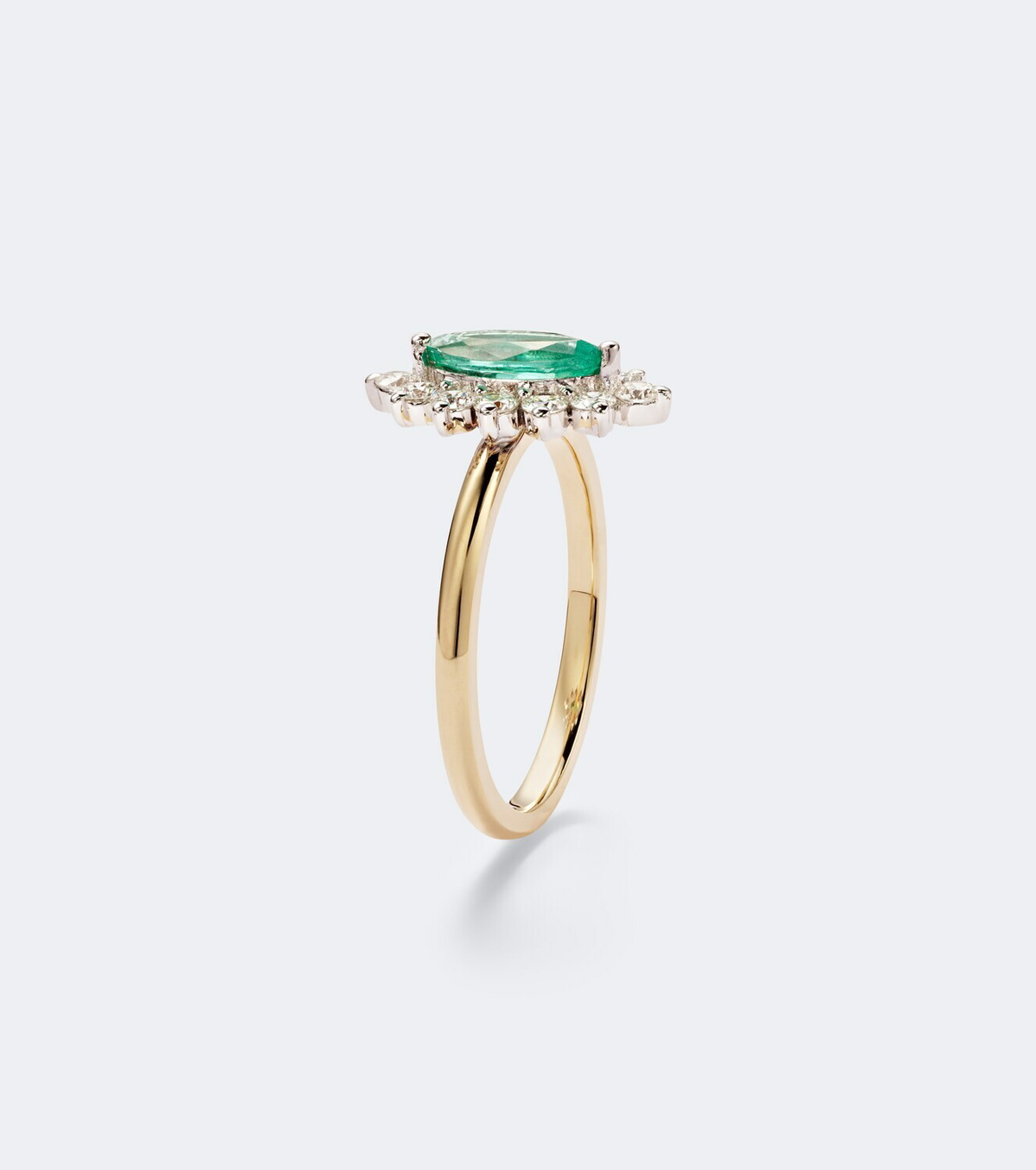 Yvonne Léon Pompadour 18kt gold ring with emerald and diamonds