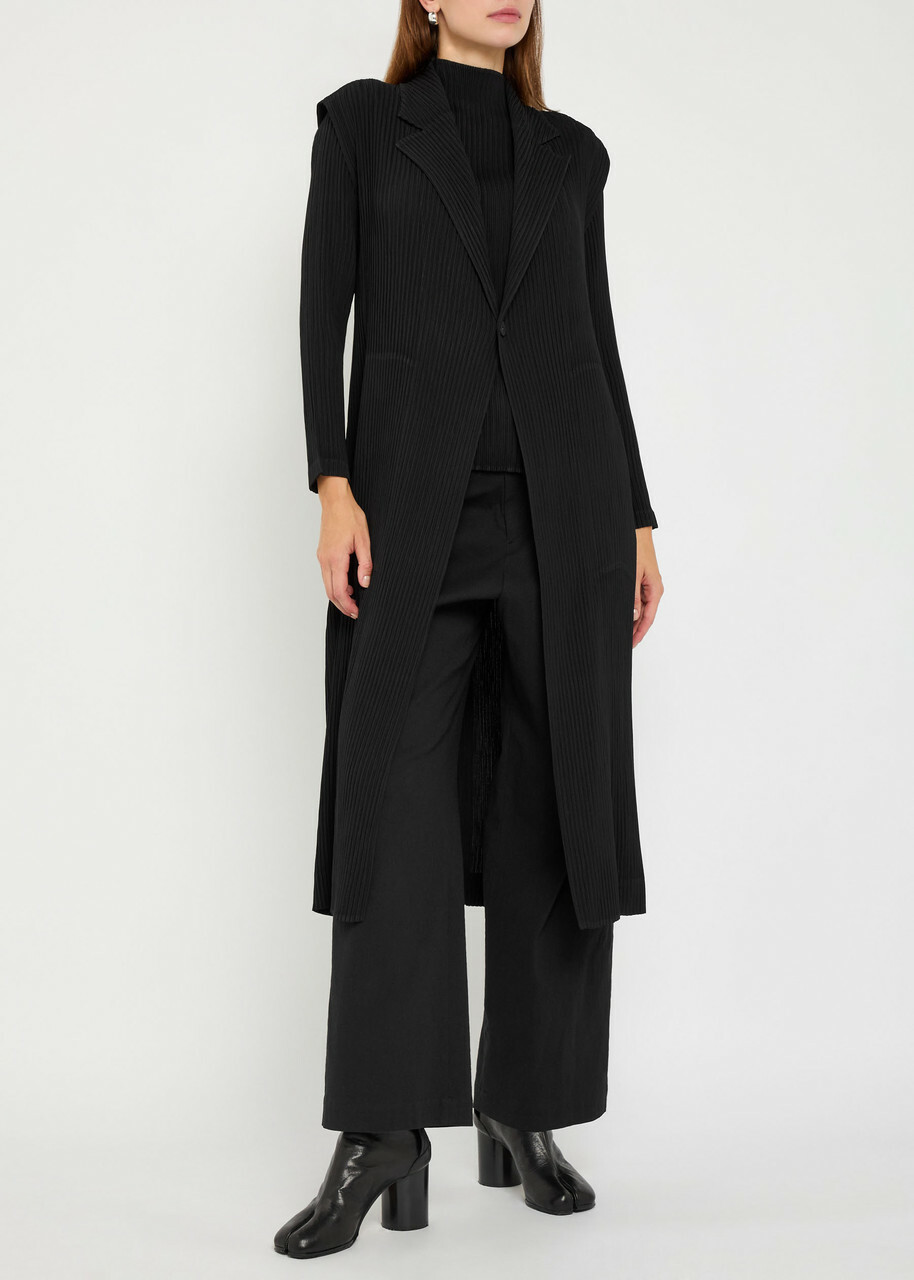 Issey Miyake Pleated Crepe Vest Black