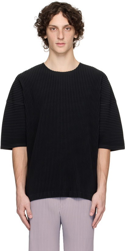 Photo: HOMME PLISSÉ ISSEY MIYAKE Black Monthly Color May T-shirt