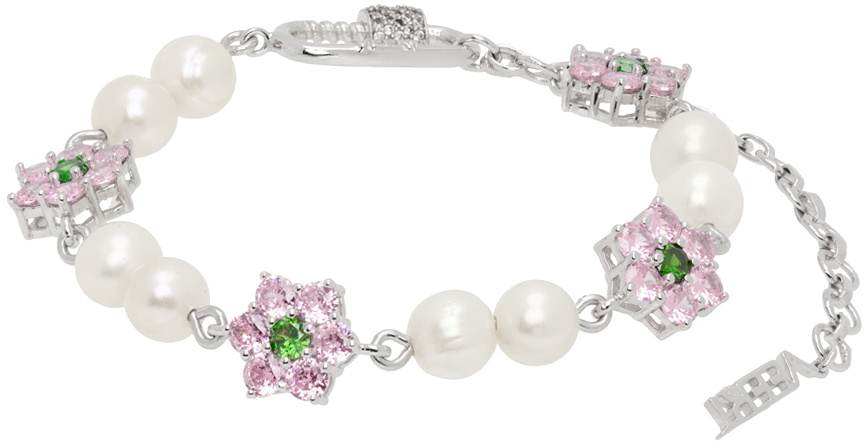 VEERT White Gold Macro Flower Freshwater Pearl Bracelet