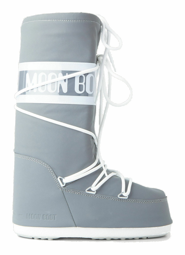 Photo: Classic High Snow Boots in Grey